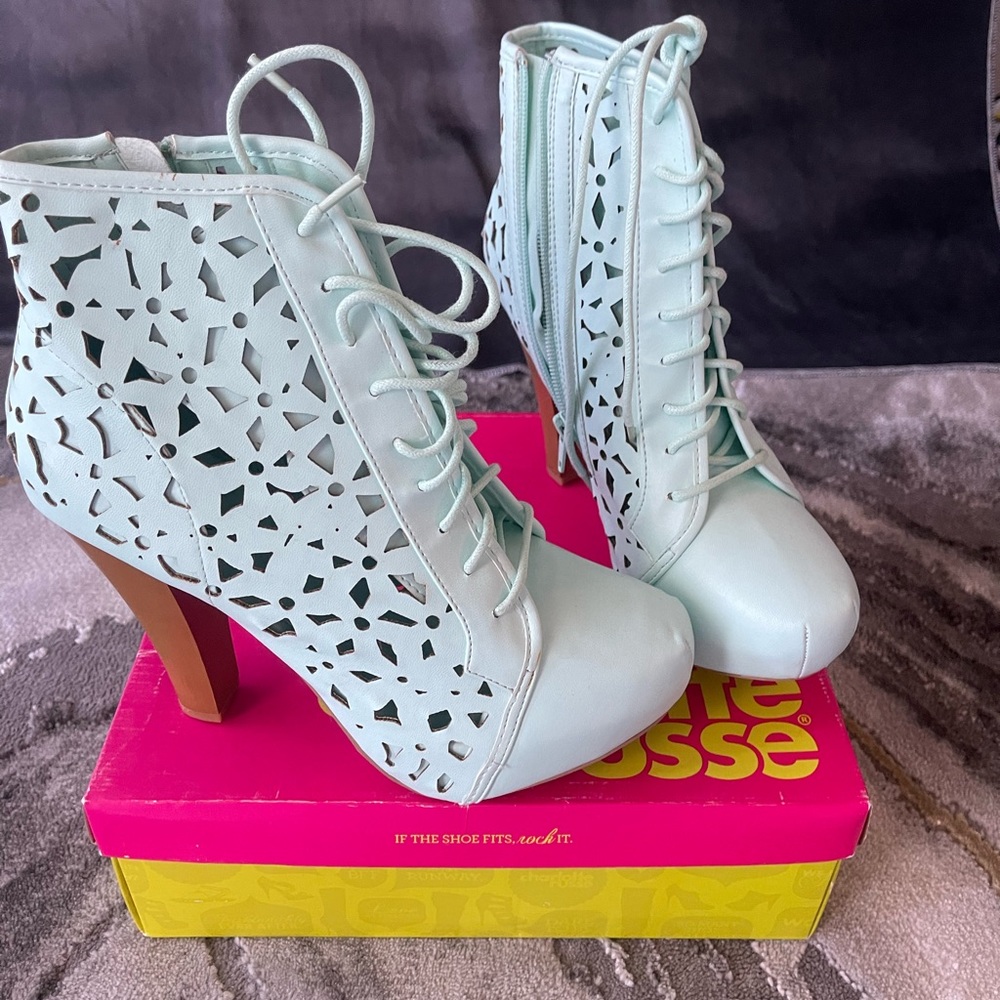 Booties!!! - Picture 2 of 2